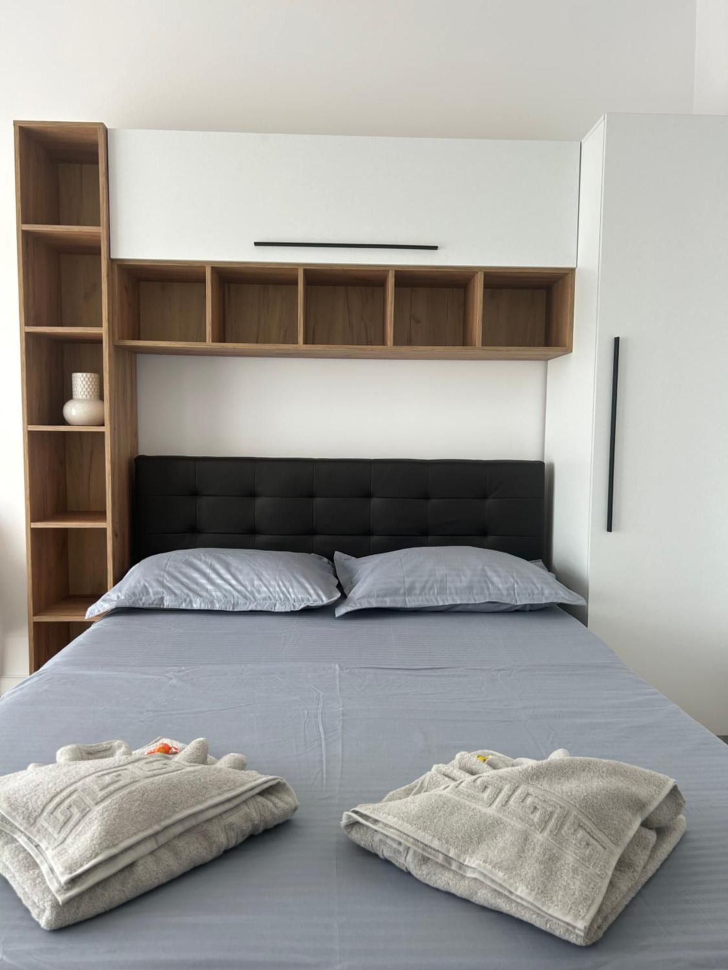 Elegant Studio With City Views - Prime Location - 02 Bucureşti Ngoại thất bức ảnh